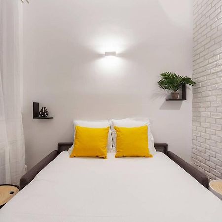 Chic Saint-Germain-Des-Pres Studio For 4 - Prime Location Párizs Kültér fotó