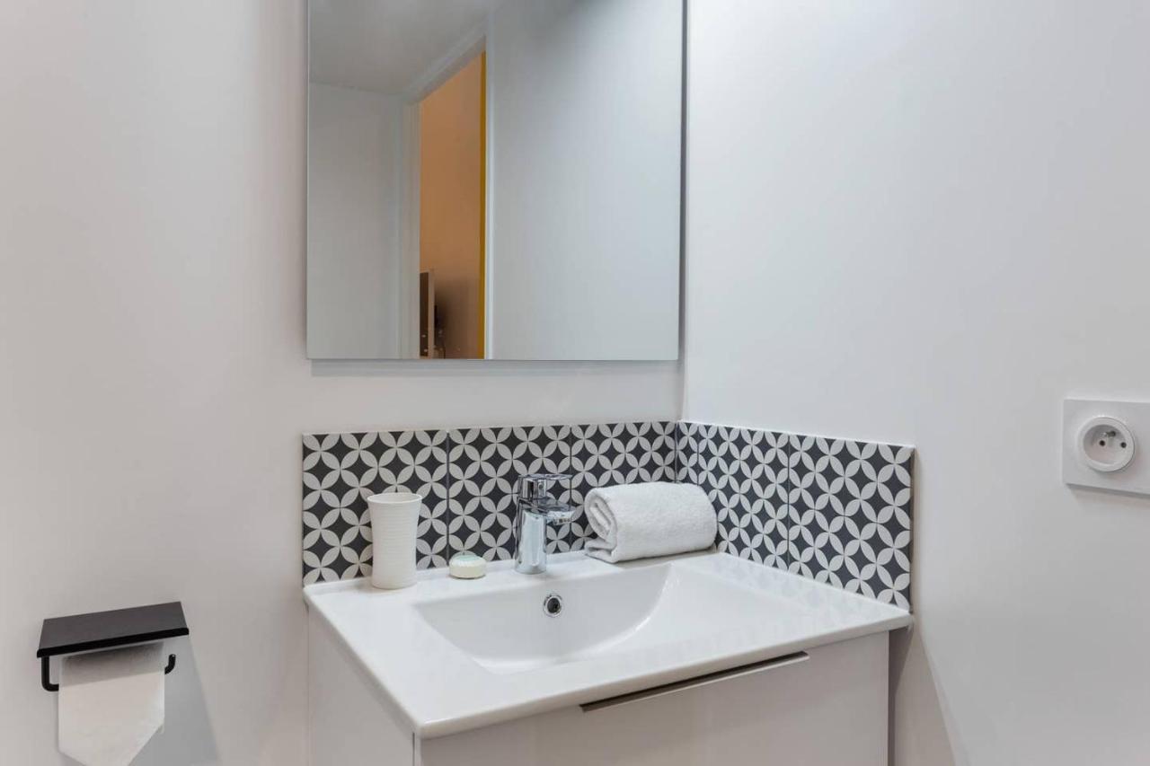 Chic Saint-Germain-Des-Pres Studio For 4 - Prime Location Párizs Kültér fotó