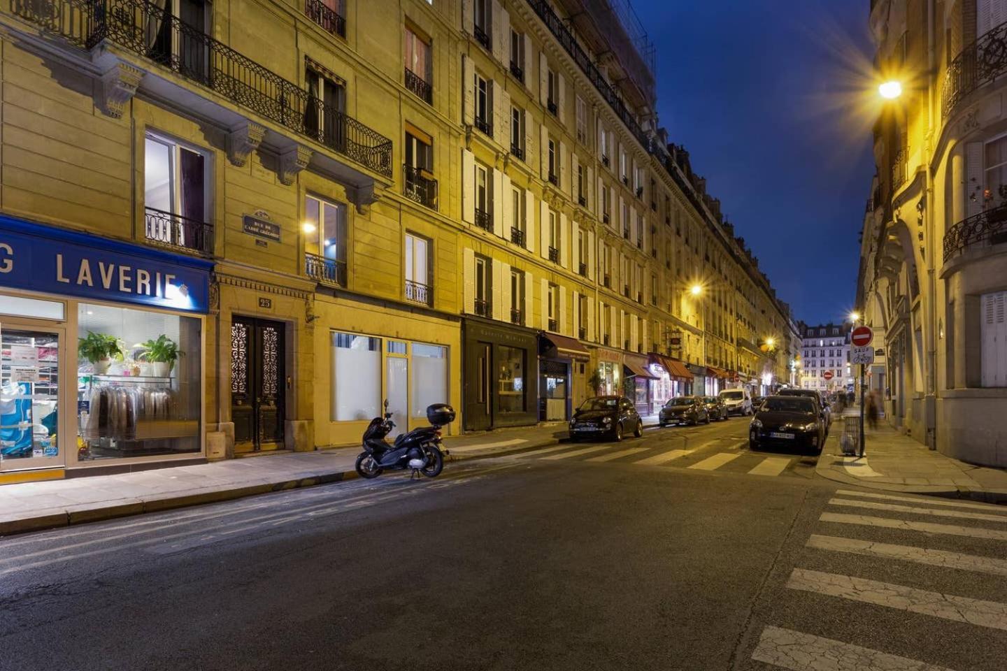 Chic Saint-Germain-Des-Pres Studio For 4 - Prime Location Párizs Kültér fotó